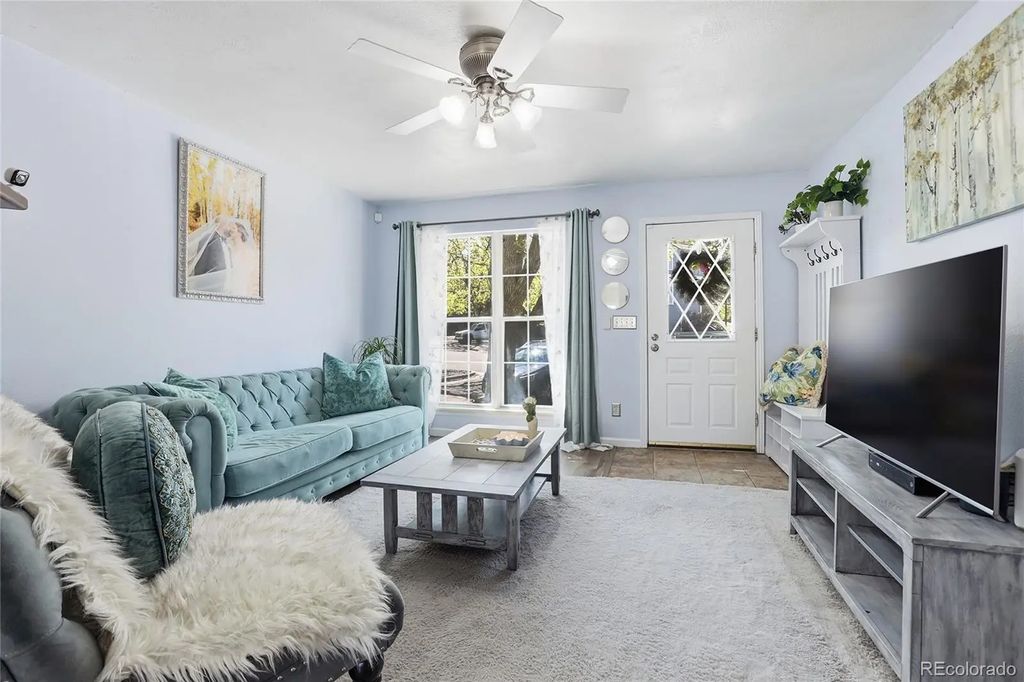 10326 W Dartmouth Avenue, Lakewood