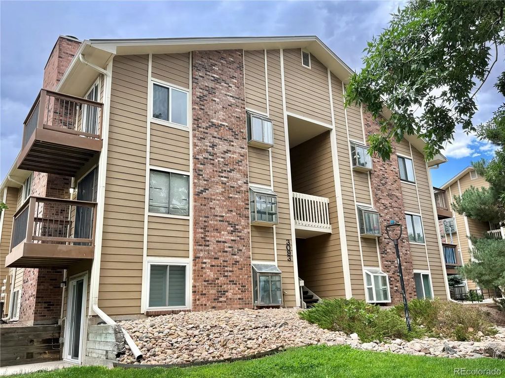 3093 S Ursula Circle 102, Aurora