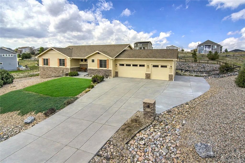 42105 Plantation Circle, Elizabeth