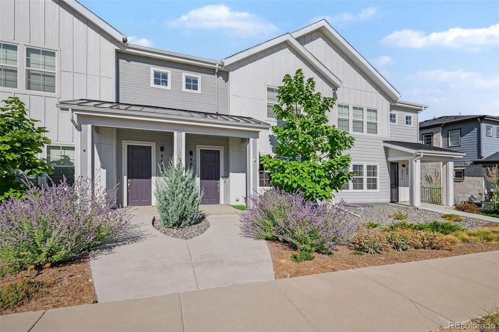 8830 Fraser River Loop, Littleton