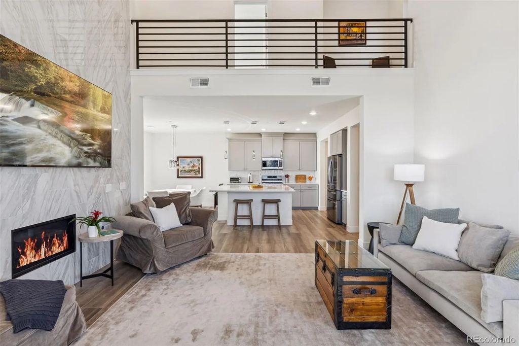 8848 S Kipling Way 205, Littleton