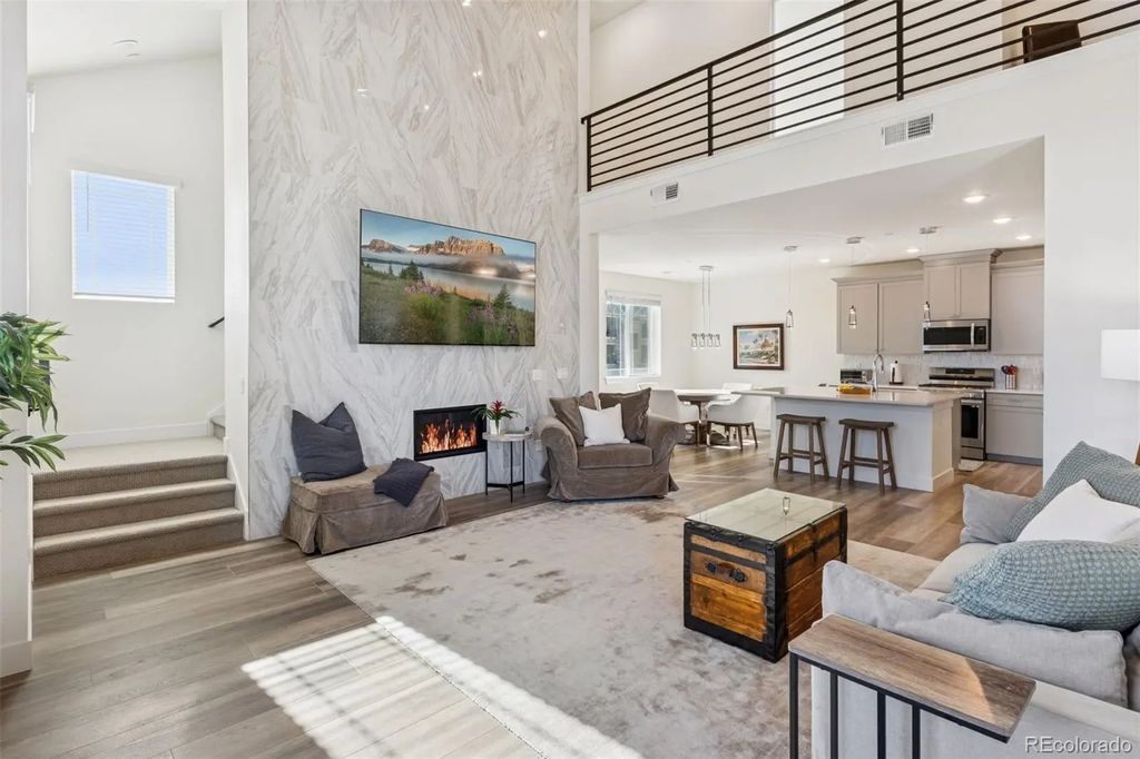 8848 S Kipling Way 205, Littleton