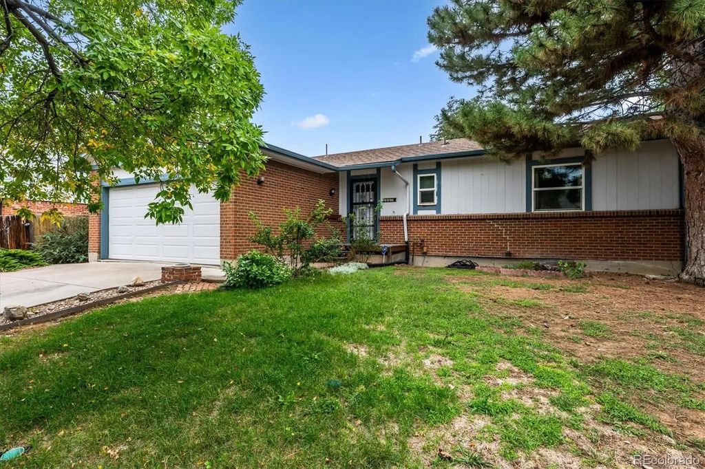 1807 S Fairplay Street, Aurora