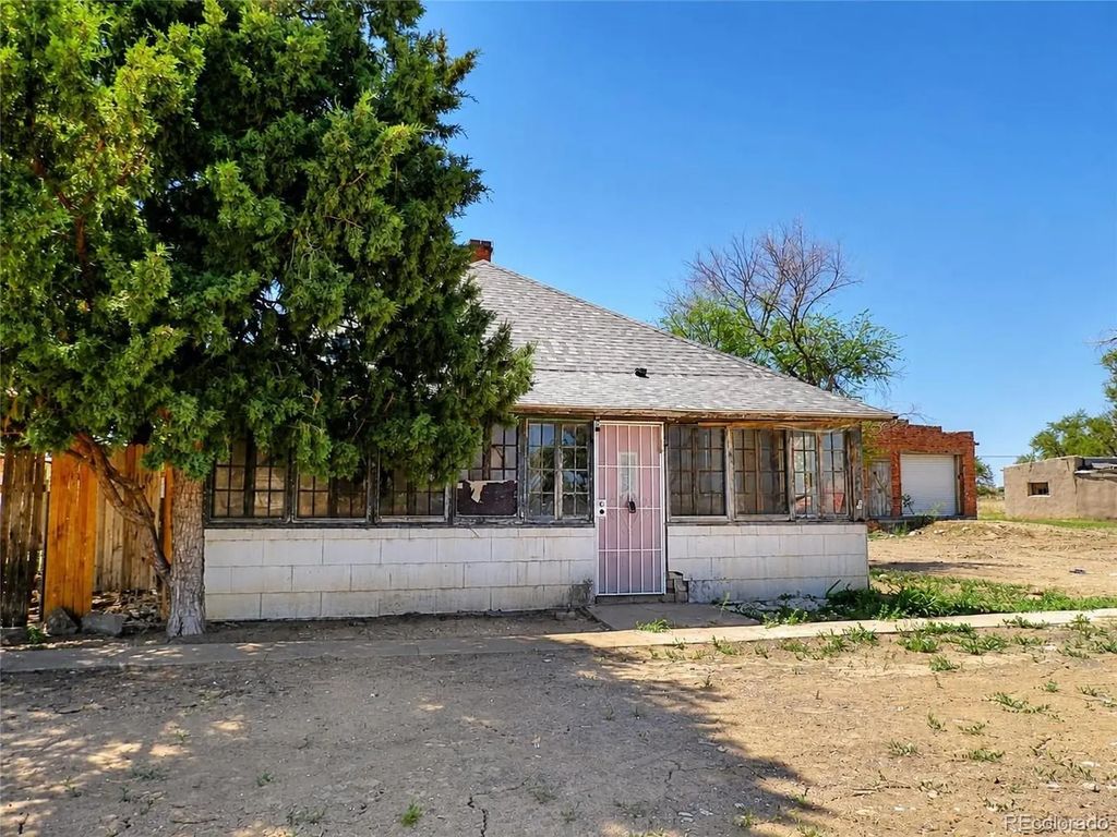 1237 9th Street, Las Animas