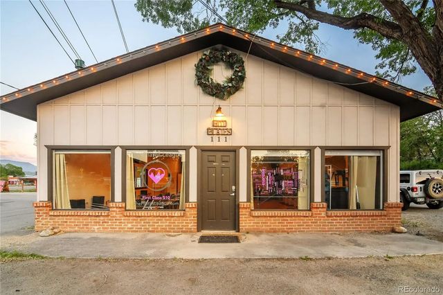 111 Mill Avenue, Buena Vista