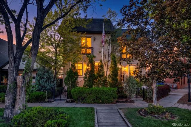 2527 Tremont Place, Denver