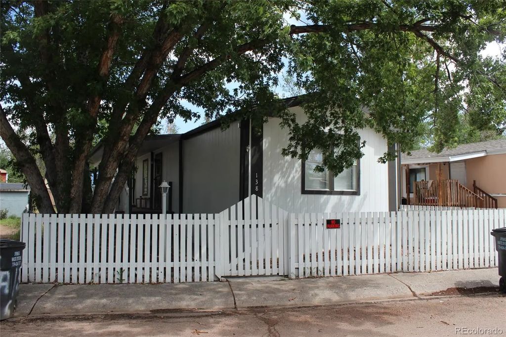 4825 Astrozon Boulevard, Colorado Springs