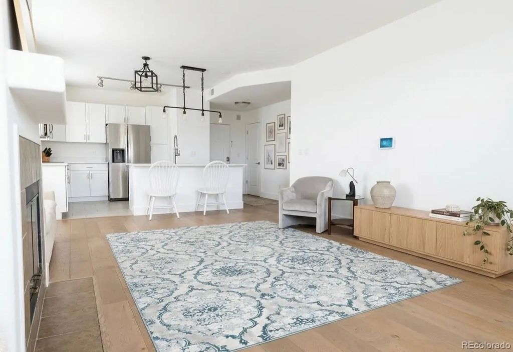 9079 E Panorama Circle 221, Englewood