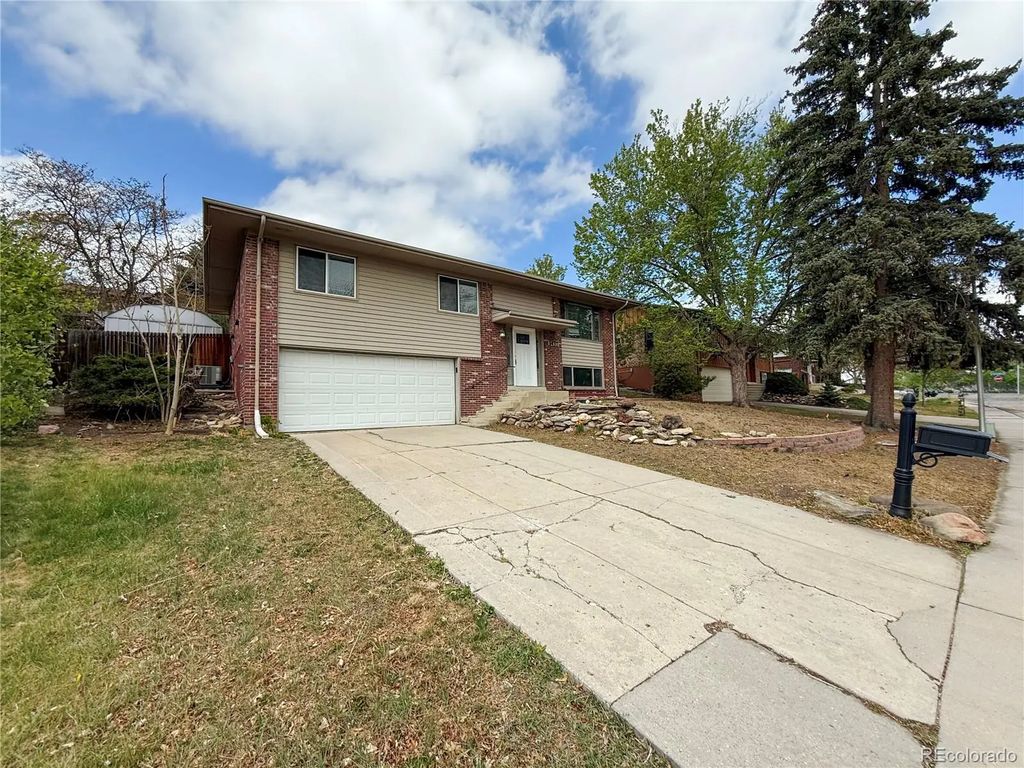 1437 S Yank Street, Lakewood