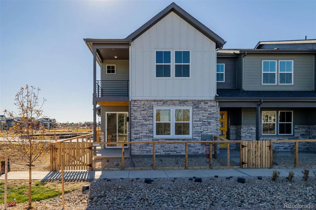 2919 E 103rd Drive, Thornton