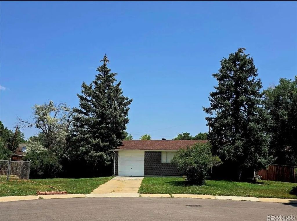 7620 Acoma Court, Denver