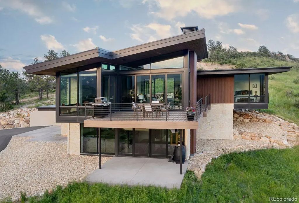 6450 E Roxborough Drive, Littleton
