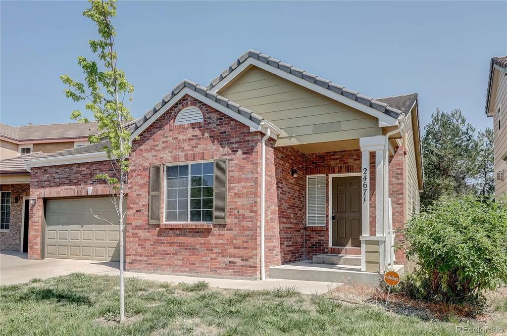 24671 E Kansas Circle, Aurora
