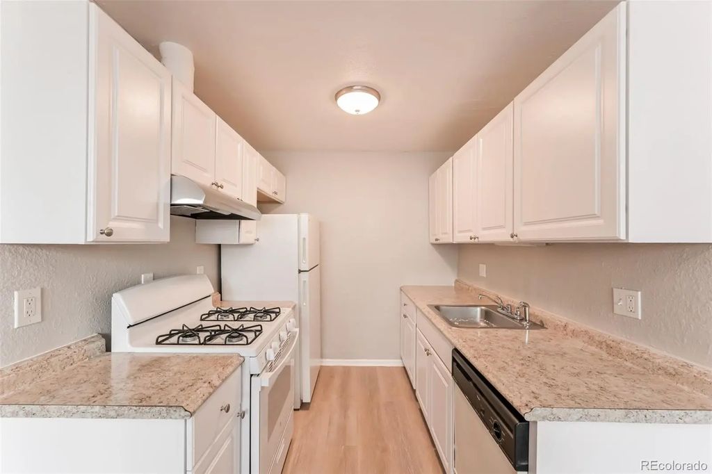 10772 E Exposition Avenue 141, Aurora