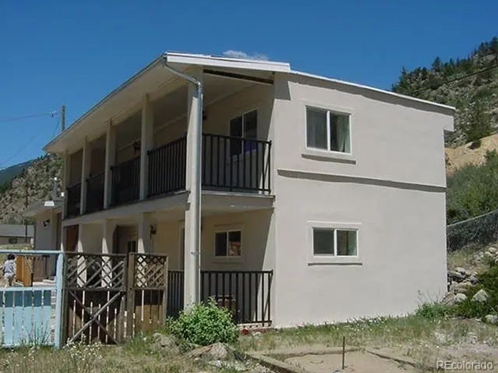 26 Avery Street, Empire