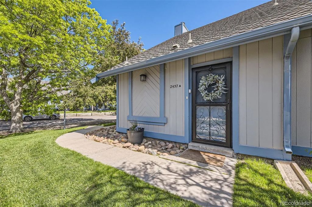2437 S Victor Street A, Aurora