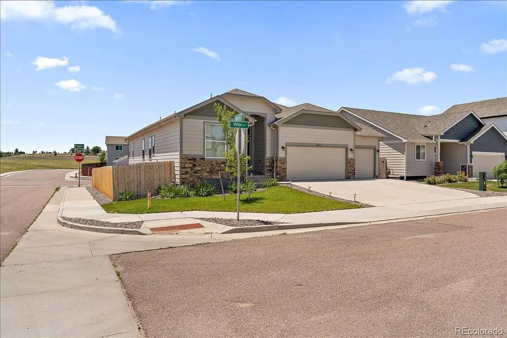 6886 Volga Drive, Colorado City