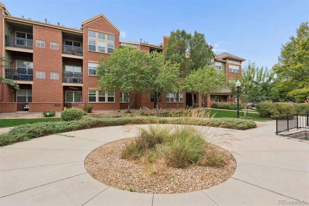9633 E 5th Avenue 10202, Denver
