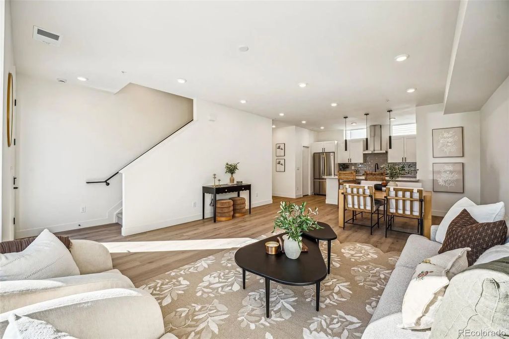 1422 Pierce Street, Lakewood