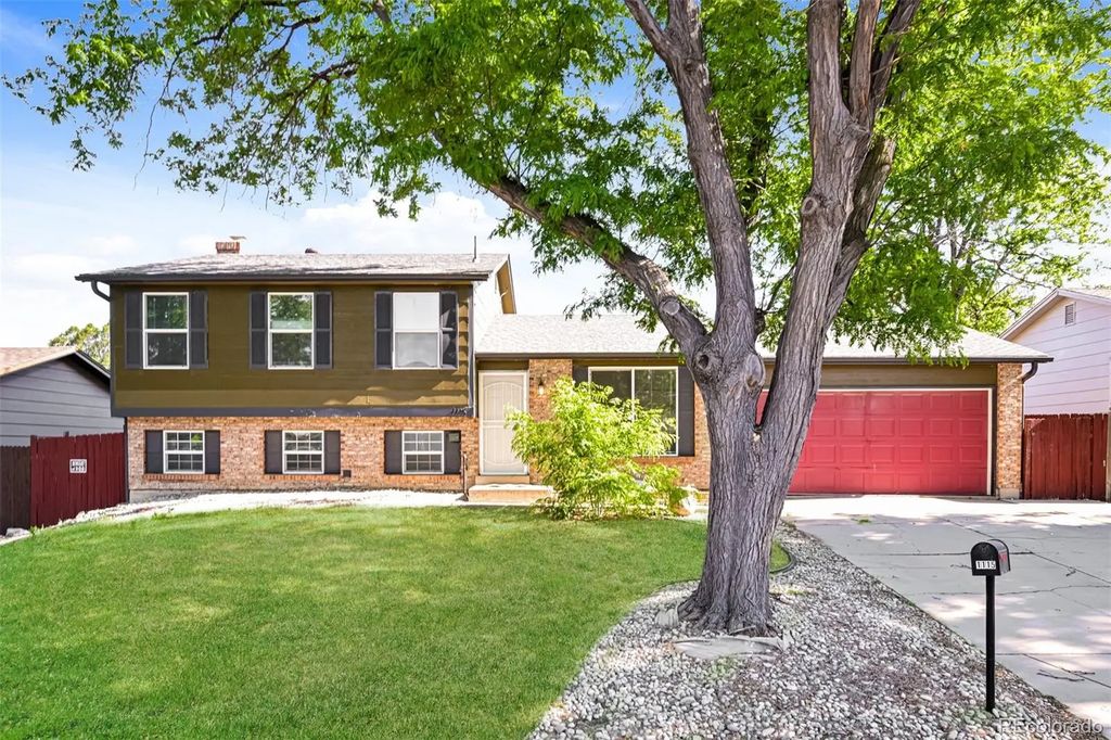 1115 S Truckee Way, Aurora