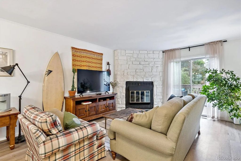 1699 S Trenton Street 17, Denver