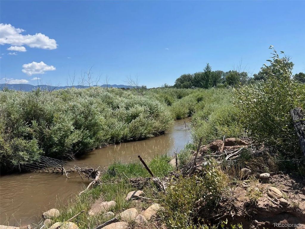 944434 County Rd 540, Gardner