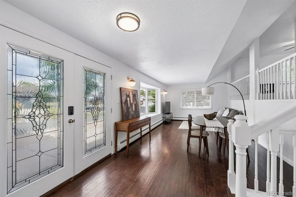 9264 W Virginia Drive, Lakewood