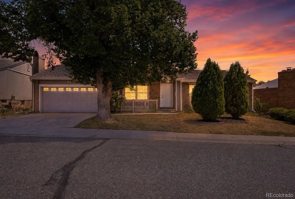 4660 S Idalia Street, Aurora