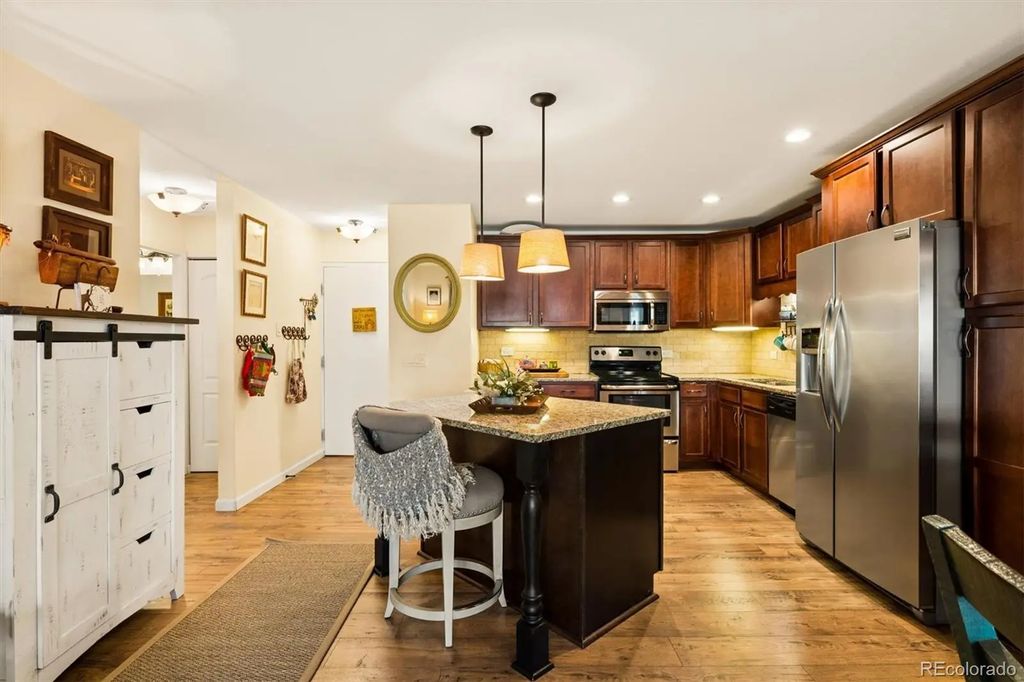 785 S Alton Way 4b, Denver