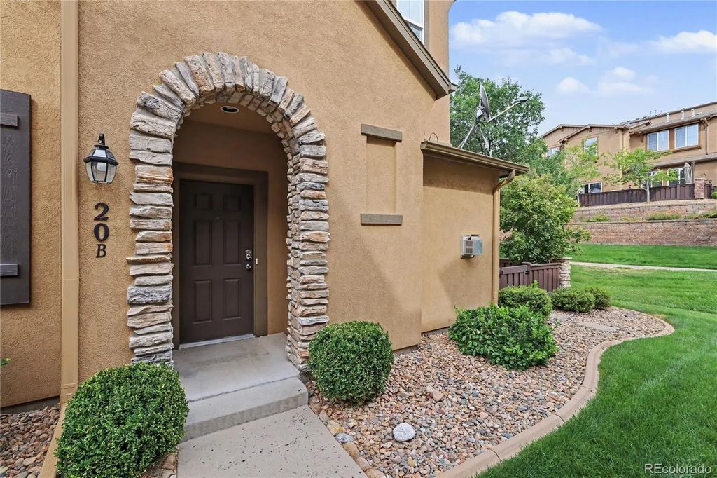 10546 Graymont Lane B, Littleton