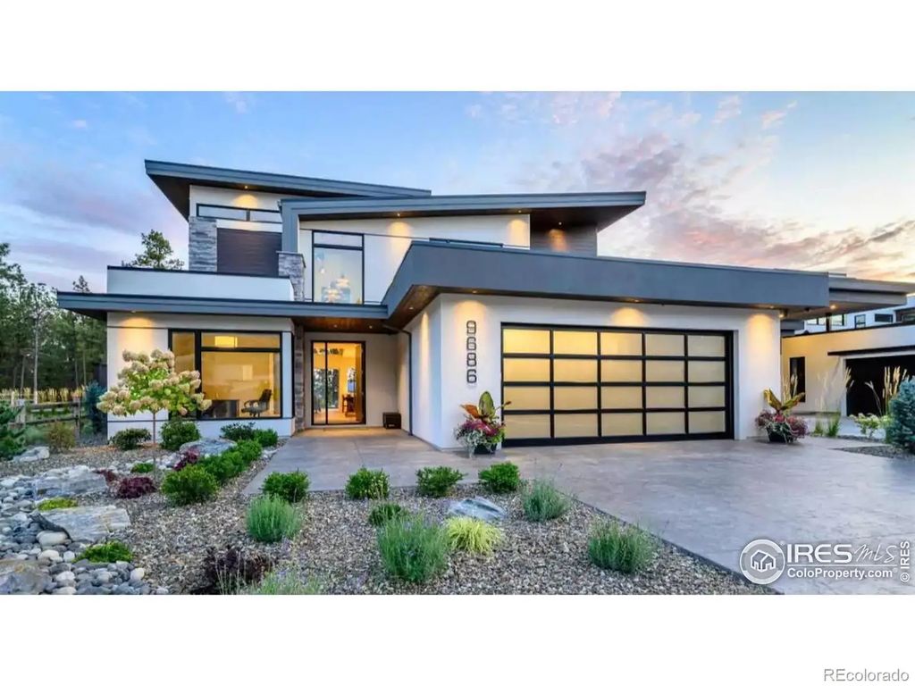 1819 Crisp Air Drive, Windsor