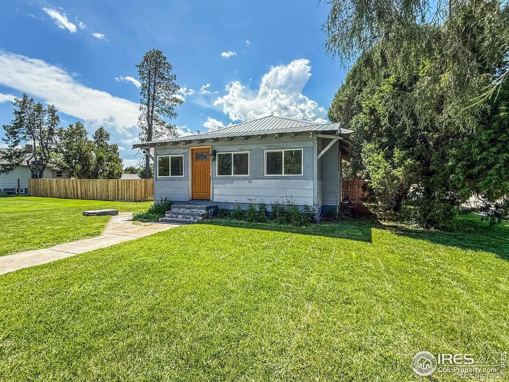 605 S Utah Avenue, Haxtun