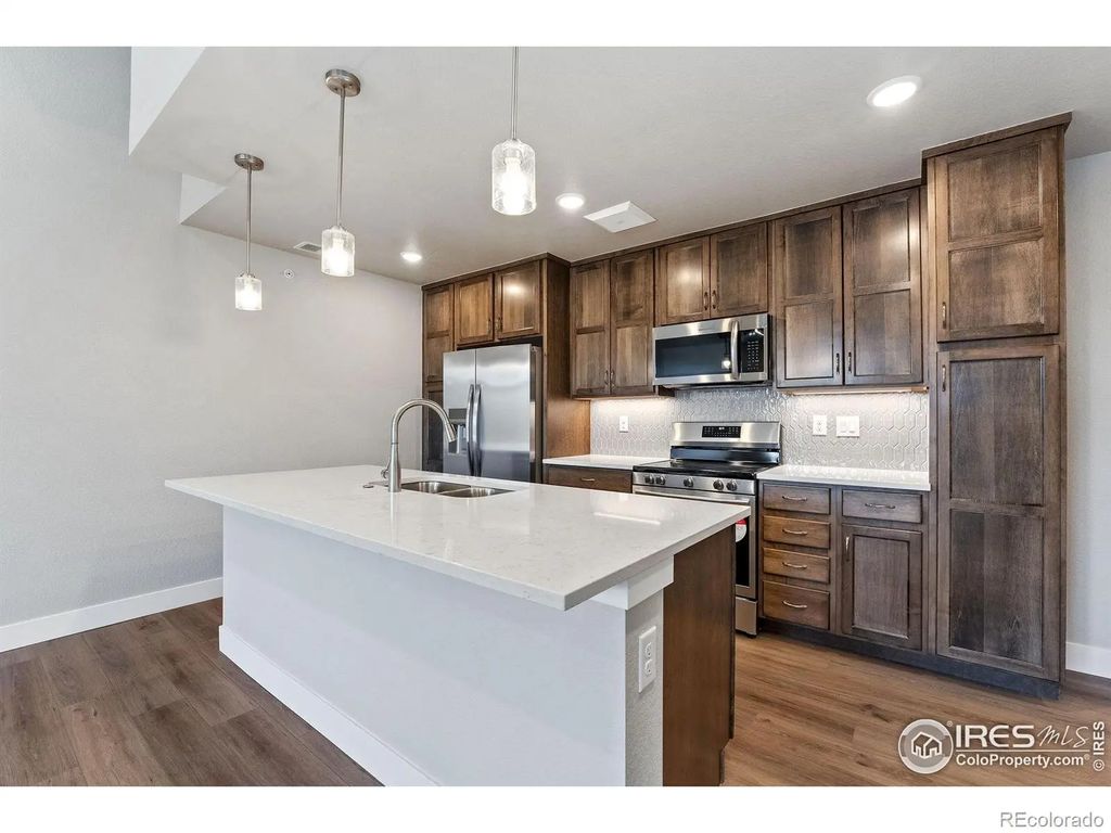 235 High Point Drive 206, Longmont