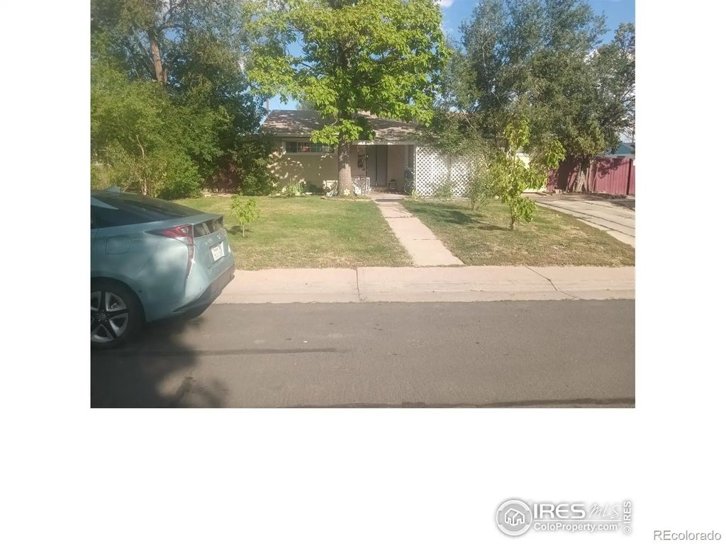 800 Nile Street, Aurora