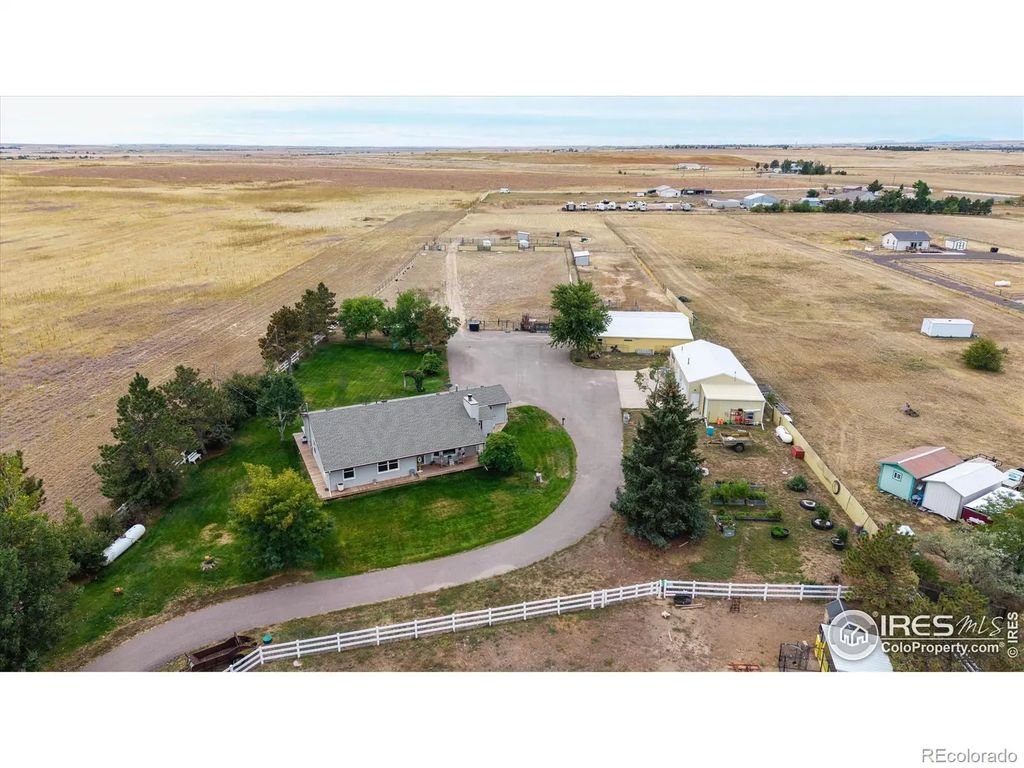 50950 E 32nd Avenue, Bennett