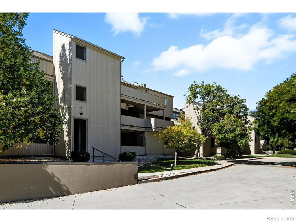 2938 Kalmia Avenue 17, Boulder