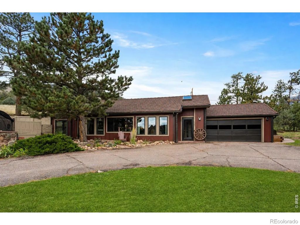 123 Mohawk Road, Lyons