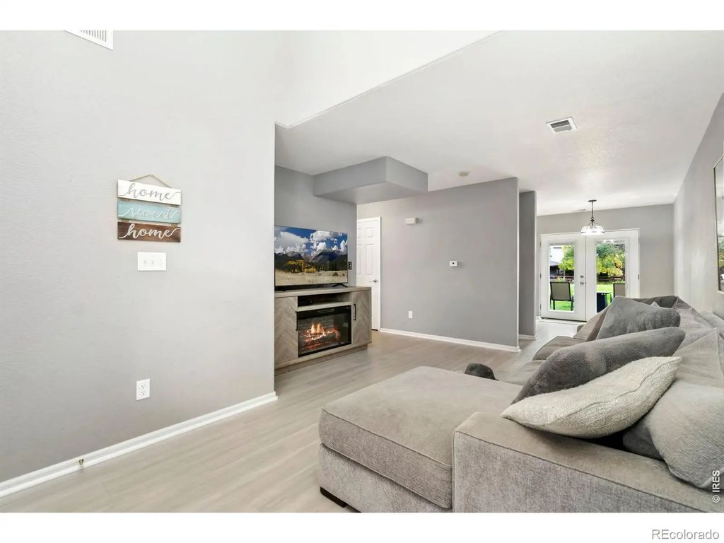 802 Waterglen Drive B6, Fort Collins