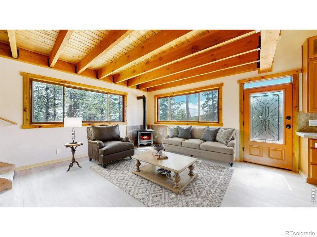 598 Taylor Road, Lyons
