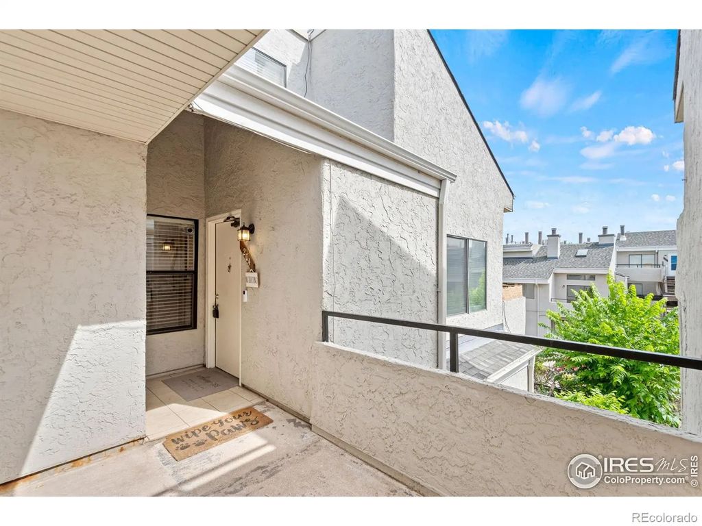 1820 Newland Court 204, Lakewood