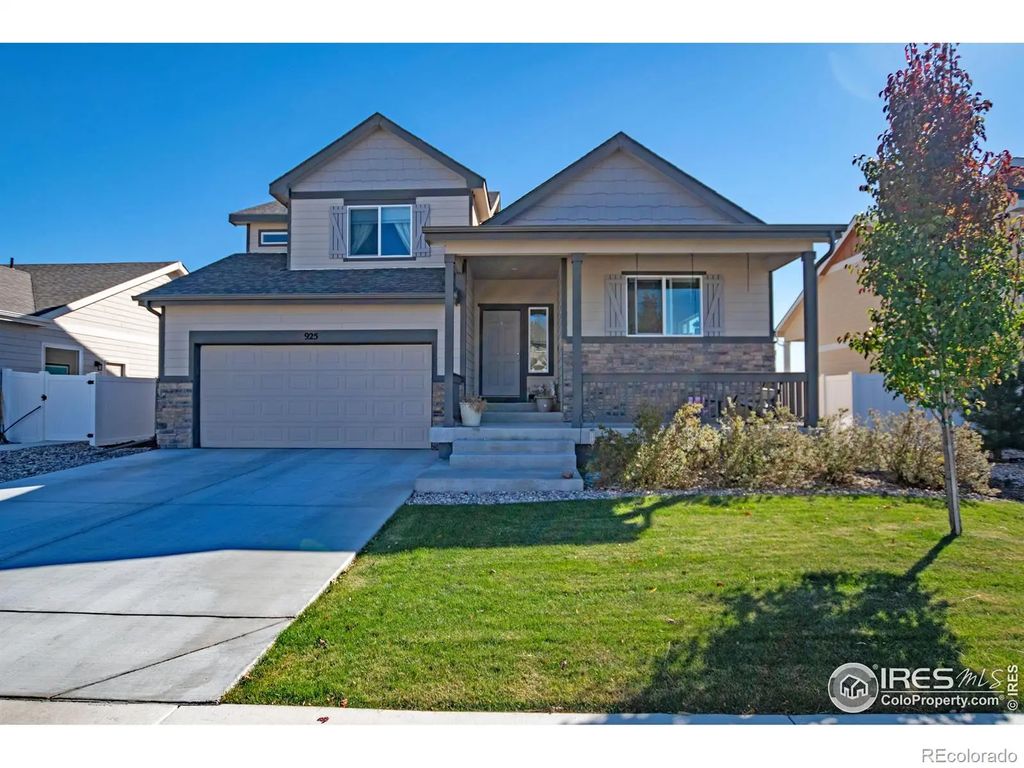 925 Greenbrook Drive, Windsor