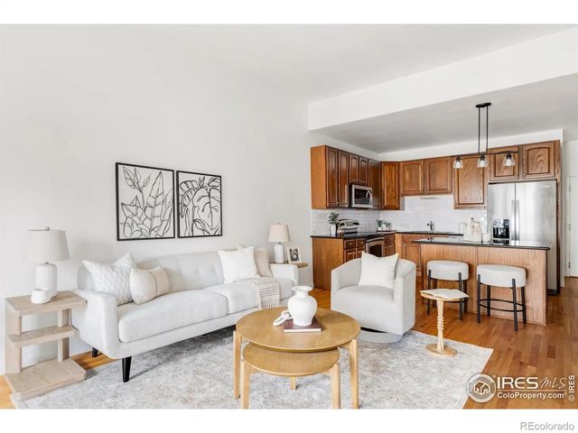 1950 N Logan Street 1013, Denver