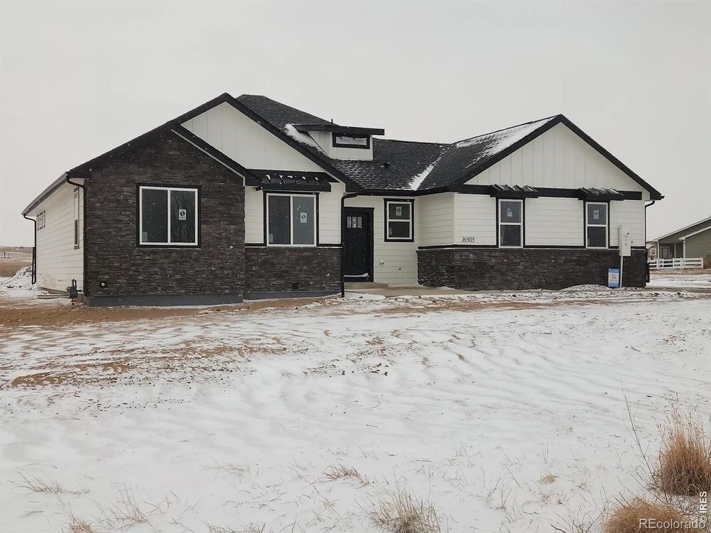 16505 Fairbanks Court N, Platteville