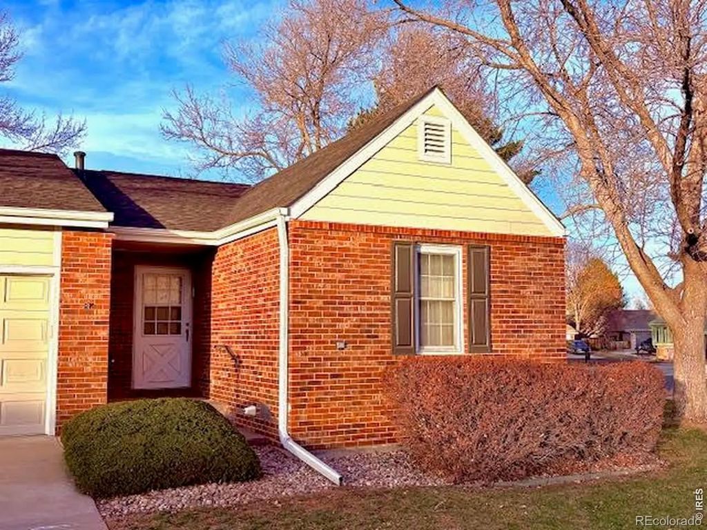 2400 Elmhurst Place, Longmont