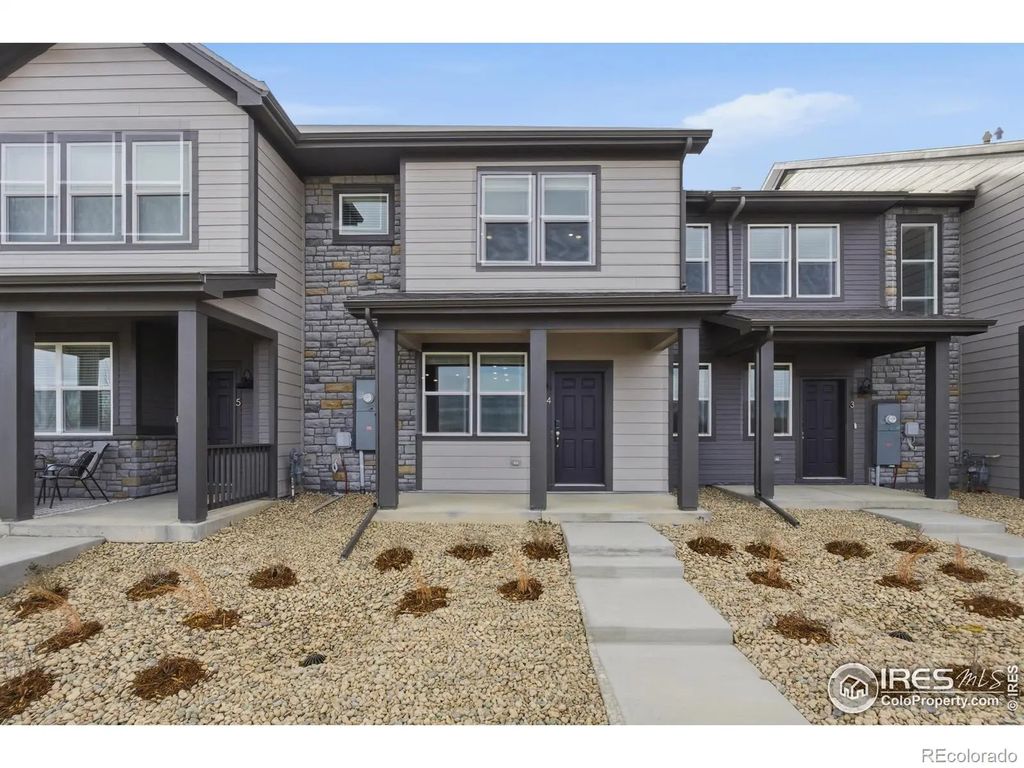 1594 Riverplace Drive 4, Windsor