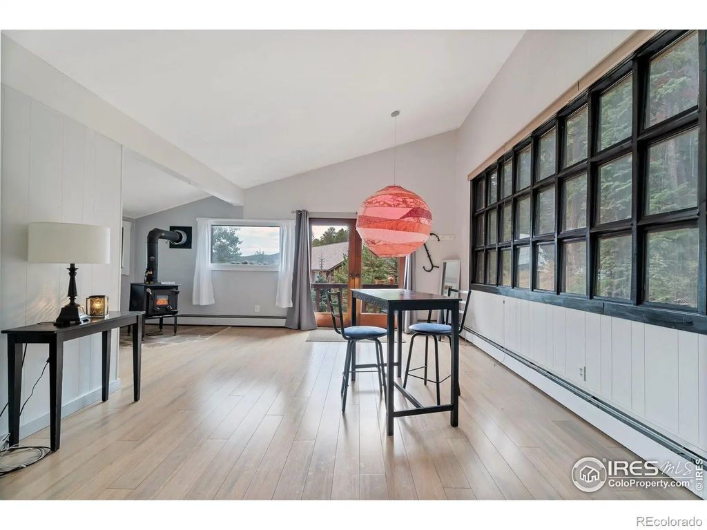 602 W 3rd Street, Nederland