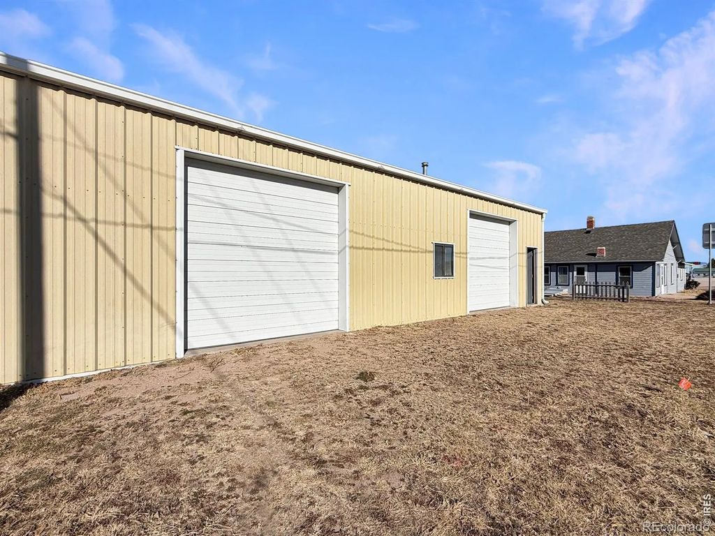 241 E 1st Street, Haxtun