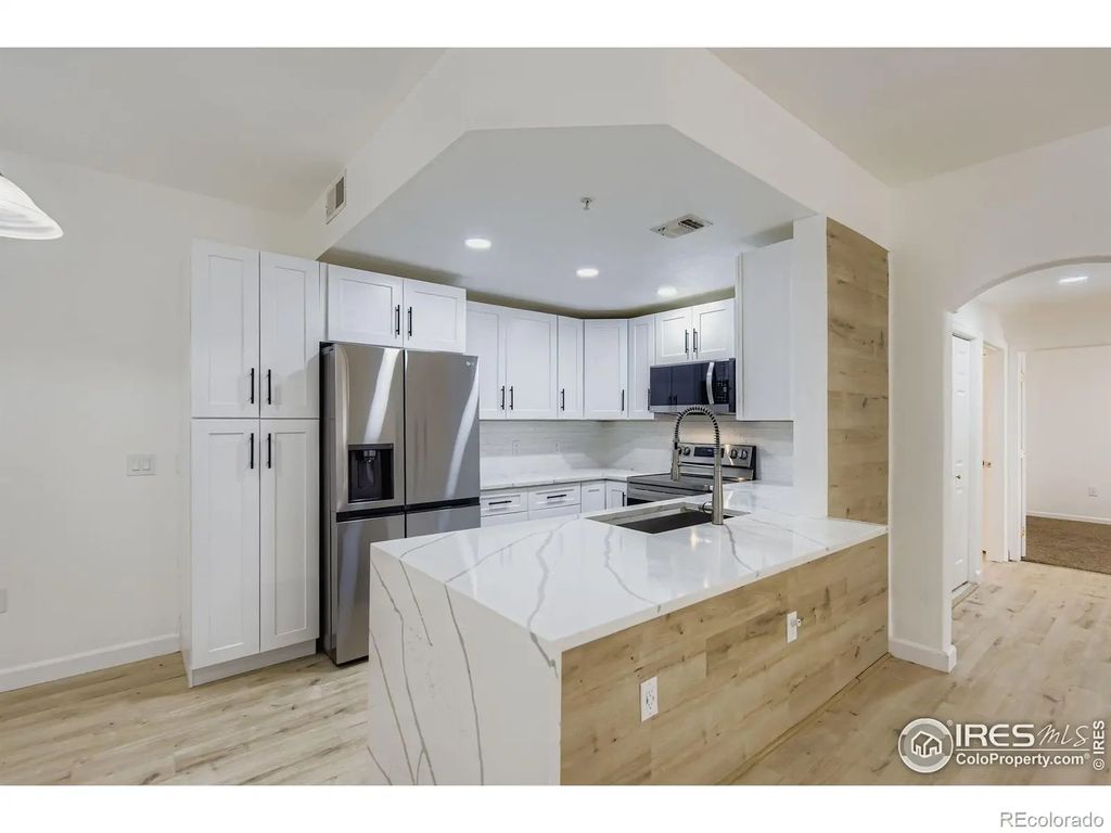 7440 S Blackhawk Street 103, Englewood