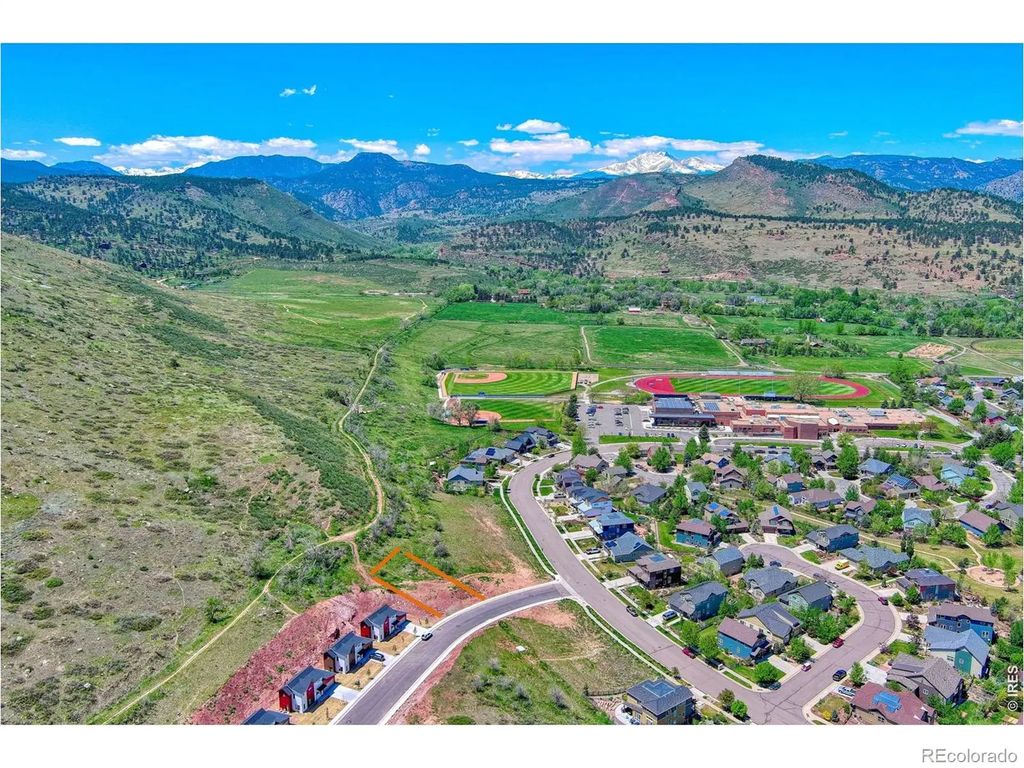 430 Carter Drive, Lyons
