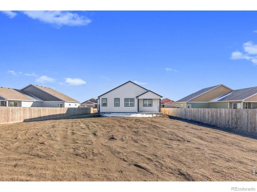105 7th Avenue, Wiggins